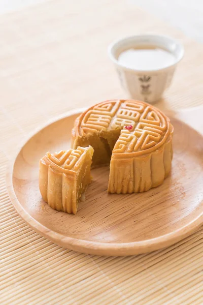 Fresh moon cake — Stock Photo, Image