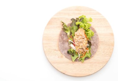 ton balıklı Mısır salata ile salata rulo sarma