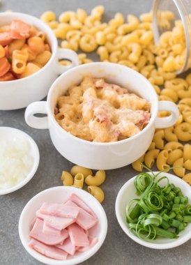 makarna peynir ve jambon