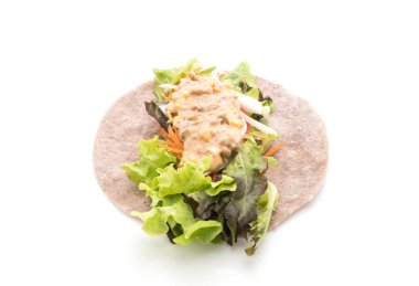 ton balıklı Mısır salata ile salata rulo sarma