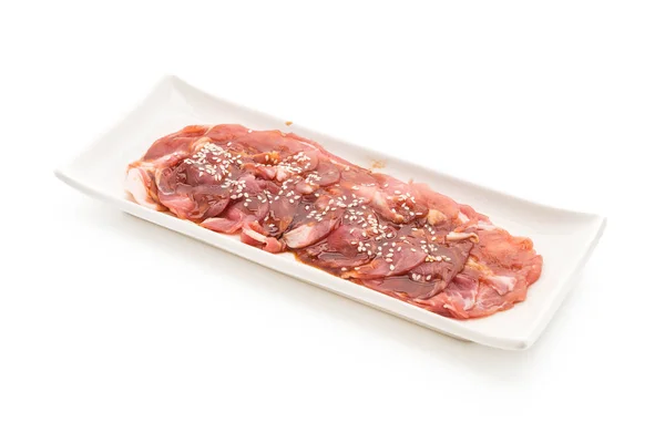 Carne proaspătă de porc feliată cu sos și susan — Fotografie, imagine de stoc