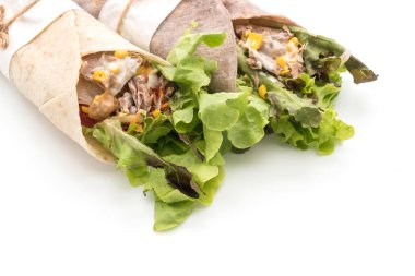 ton balıklı Mısır salata ile salata rulo sarma