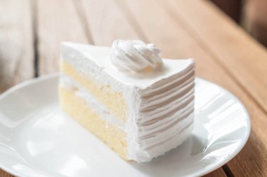 Hindistan cevizli pasta plaka üzerinde