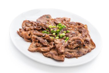 plaka üzerinde ızgara domuz