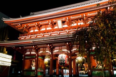 Bölgenin her Asakusa Sensoji Tapınağı'nda güzel mimari 