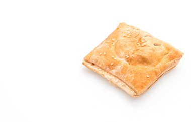 beyaz zemin üzerine pasta