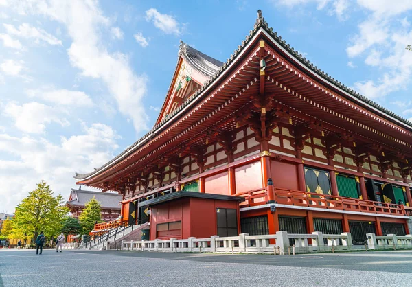 美丽的建筑，在周围浅草区的浅草寺 — 图库照片