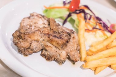 tavuk biftek siyah biber ile