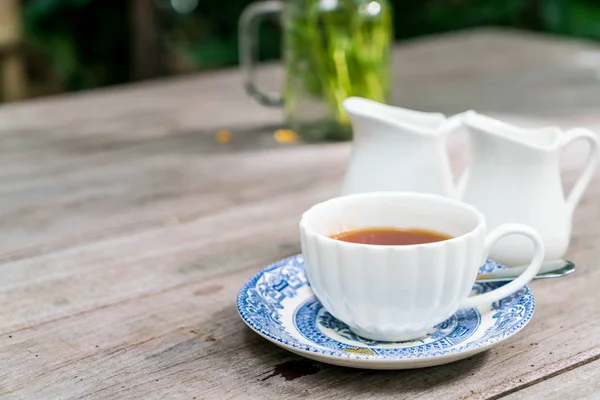 Englischer Tee auf dem Tisch — Stockfoto