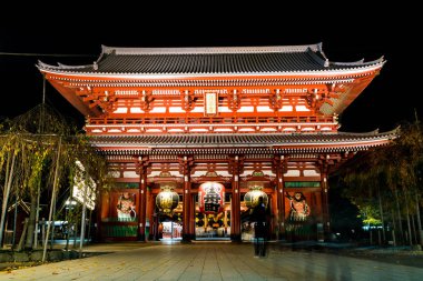 Bölgenin her Asakusa Sensoji Tapınağı'nda güzel mimari 