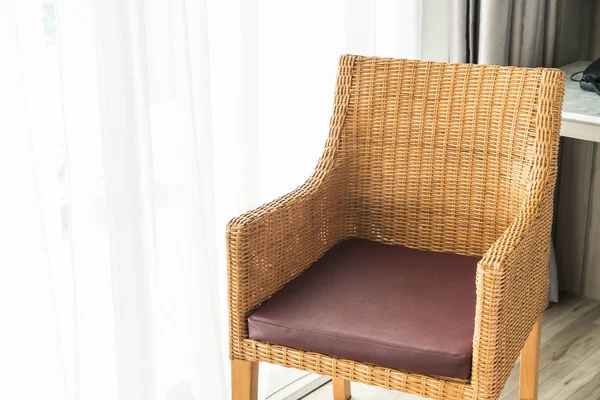 Kanepe oturma Interio dekorasyonda güzel lüks yastık