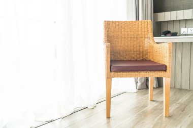 Kanepe oturma Interio dekorasyonda güzel lüks yastık