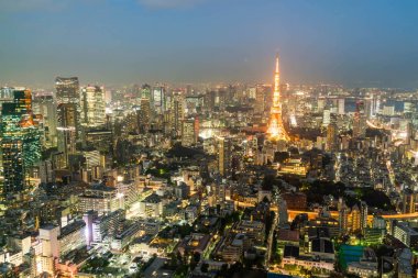 Tokyo şehir manzarası ile Tokyo Tower