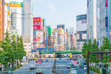 Tokyo, Japonya - 2016 Kasım 17: Shinjuku Tokyo'nın busine biridir