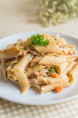 Penne makarna krem peynir