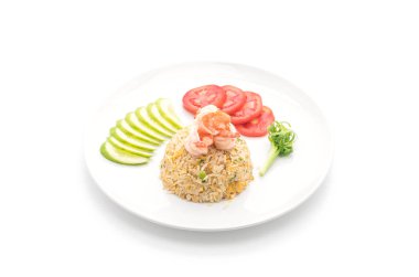 Kızarmış pirinç ve karides.