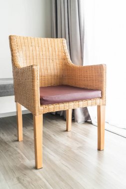 Kanepe oturma Interio dekorasyonda güzel lüks yastık