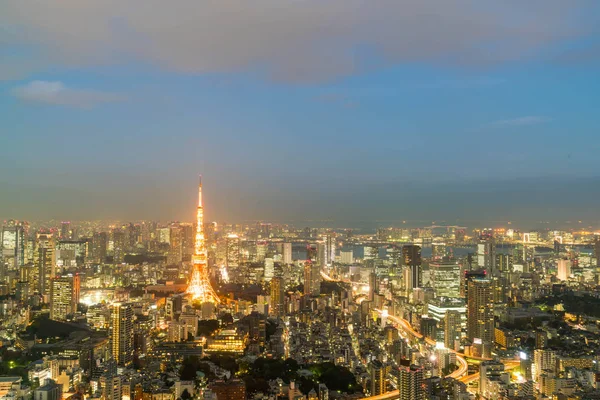 Στον ορίζοντα του Τόκιο πόλης με πύργο του Τόκιο — Φωτογραφία Αρχείου