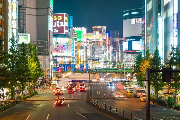 Tokio, Japón - Nov 18 2016: Tokio Shinjuku es uno de los bu de Tokio —  Fotos de Stock