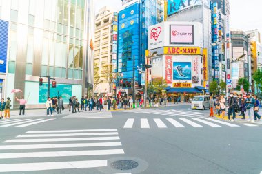 Tokyo, Japonya - 2016 Kasım 17: Shinjuku Tokyo'nın busine biridir