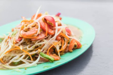 Baharatlı papaya salatası