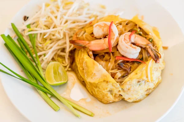 Comida tailandesa Pad thai — Foto de Stock