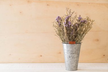 Statice ve caspia çiçekler