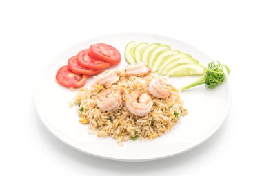 Kızarmış pirinç ve karides.