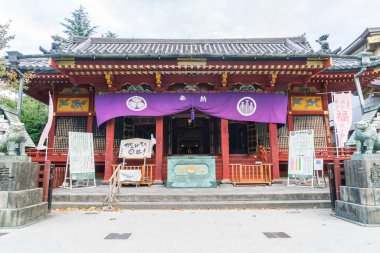 Güzel mimari Asakusa alanında çevresinde Sensoji Tapınağı'nda 