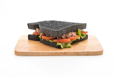 kömür ton balıklı sandviç