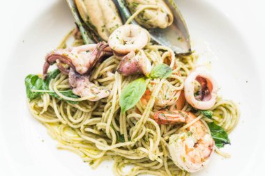 peasto Baharatlı deniz ürünleri 