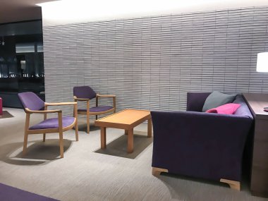 boş ahşap sandalye dekorasyonu