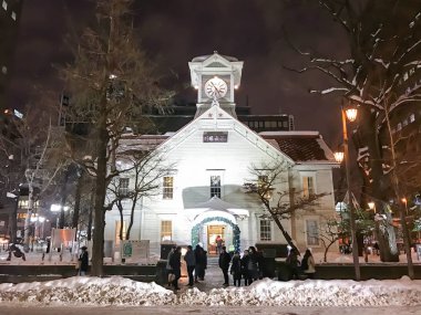 Sapporo, Japonya - 17 Aralık 2016: Bir sembolik Saat Kulesi ayında Sapporo