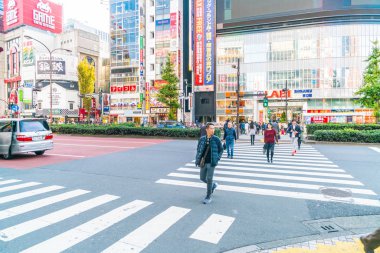 Tokyo, Japonya - 2016 Kasım 17: Shinjuku Tokyo'nın busine biridir