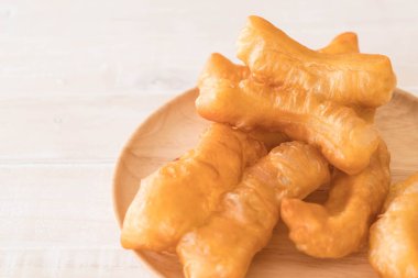 derin yağda kızartılmış hamur sopa