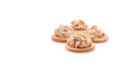 ton balıklı salata kraker ile