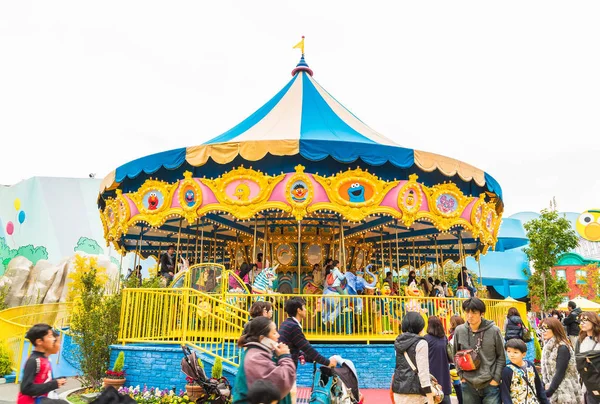 Osaka, Japonia - LIS 2016 21: Atrakcji parku rozrywki, na podstawie — Zdjęcie stockowe