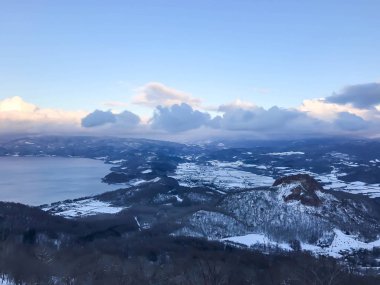 Fron Mt.Usuzan Showa Shin Zan Hokkaido görüntülemek