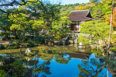 Gümüş Pavilion Ginkakuji Tapınağı'nda güzel mimari