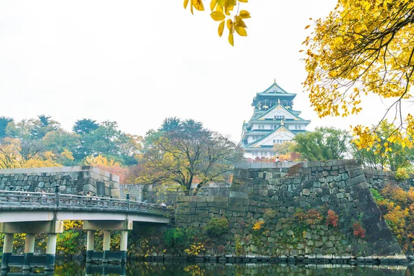 美丽的建筑，在大阪城堡 — 图库照片