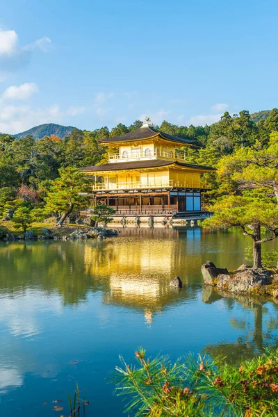Bella architettura al Tempio Kinkakuji (Il Padiglione d'Oro ) — Foto Stock
