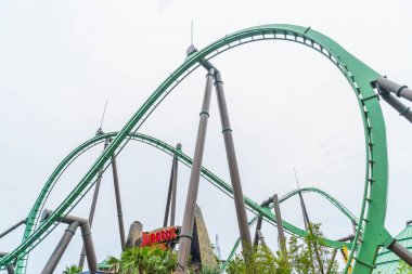 Osaka, Japonya - 21 Kasım 2016: Roller coaster Universal Studios