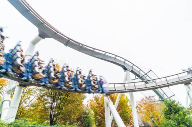 Osaka, Japonya - 21 Kasım 2016: Roller coaster Universal Studios