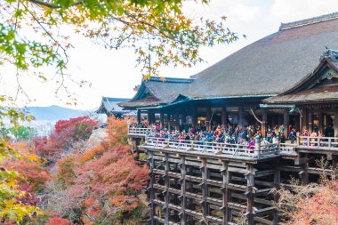 Kyoto, Sonbahar sezonu Kiyomizu veya Kiyomizu-dera Tapınağı.