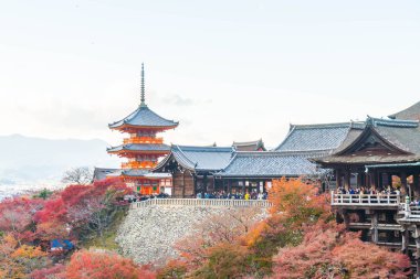 Kyoto, Sonbahar sezonu Kiyomizu veya Kiyomizu-dera Tapınağı.