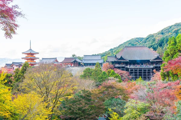 Kiyomizu o Kiyomizu templo dera en la temporada de autum en Kyoto . —  Fotos de Stock