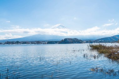 Dağ Fuji San Kawaguchiko Gölü.