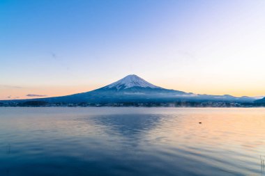 Dağ Fuji San Kawaguchiko Gölü.