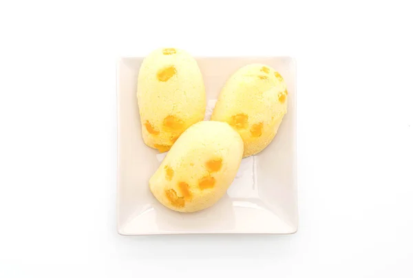 Pastel de mango suave en blanco —  Fotos de Stock