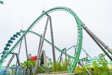 Osaka, Japonya - 21 Kasım 2016: Roller coaster Universal Studios